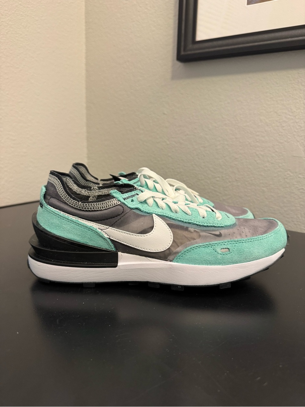 Nike Waffle One Running Shoes Black White Light Mint